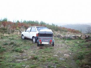 Coche no monte, infracción da lexislación de caza